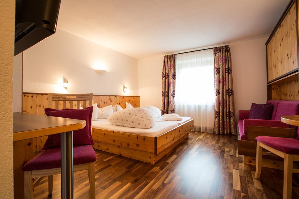 Alpenresidenz Ballunspitze Galtür Zimmer foto